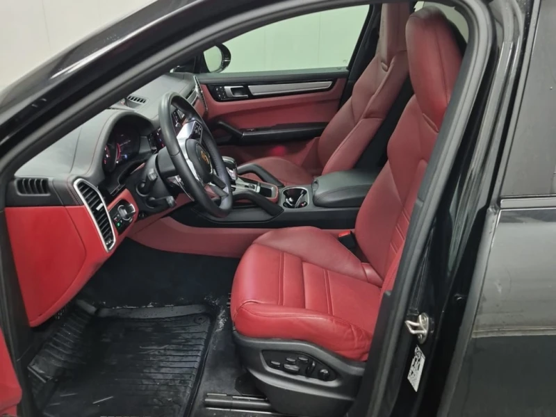Porsche Cayenne 2023 COUPE AWD * CARFAX * БЕЗ ПЪРВОНАЧАЛНА ВНОСКА, снимка 7 - Автомобили и джипове - 52975942