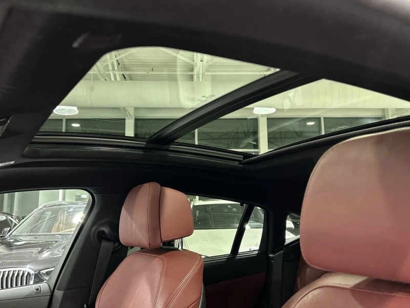 BMW X6 M50i * Фиксирана цена до БГ * Без инцидент* CARFAX, снимка 14 - Автомобили и джипове - 53418879
