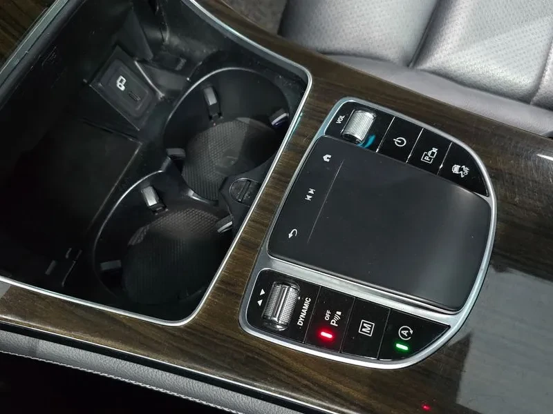 Mercedes-Benz GLC 4MATIC, снимка 17 - Автомобили и джипове - 54864998