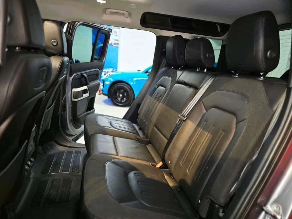 Land Rover Defender 110S/Панорама/Подгрев/Кейлес/Крайна цена до БГ, снимка 11 - Автомобили и джипове - 53825454