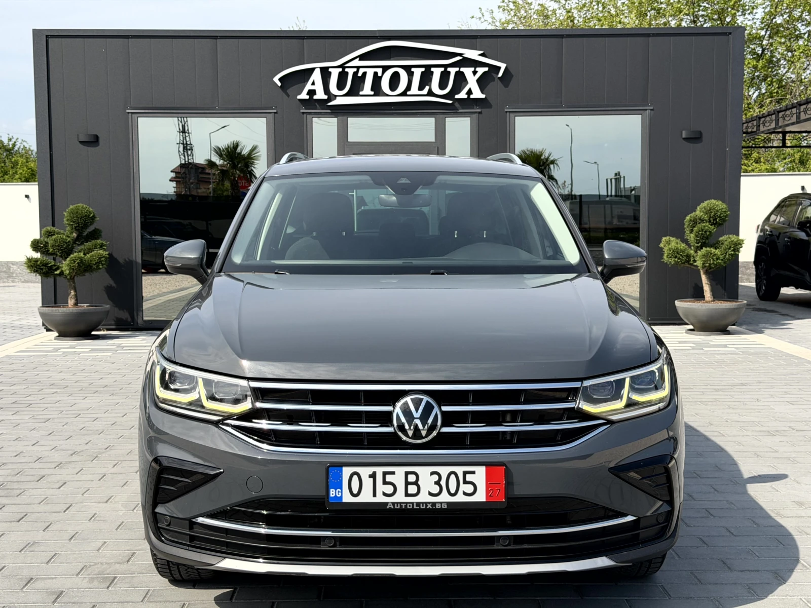 VW Tiguan 2.0TDI 150кс* DISTRONIC* IQ MATRIX* VIRTUAL* ПОДГР, снимка 2 - Автомобили и джипове - 54389258