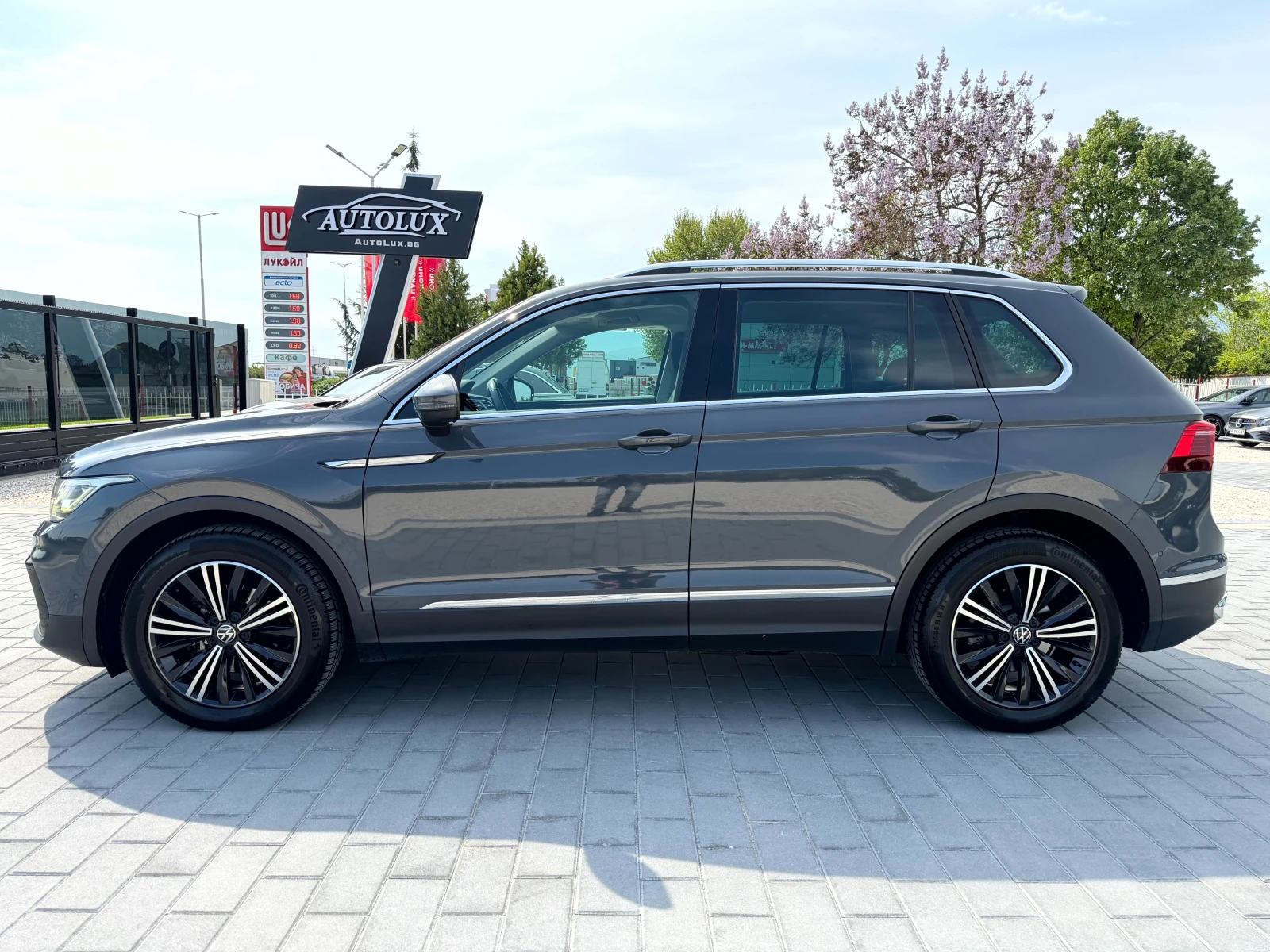 VW Tiguan 2.0TDI 150кс* DISTRONIC* IQ MATRIX* VIRTUAL* ПОДГР, снимка 7 - Автомобили и джипове - 54389258