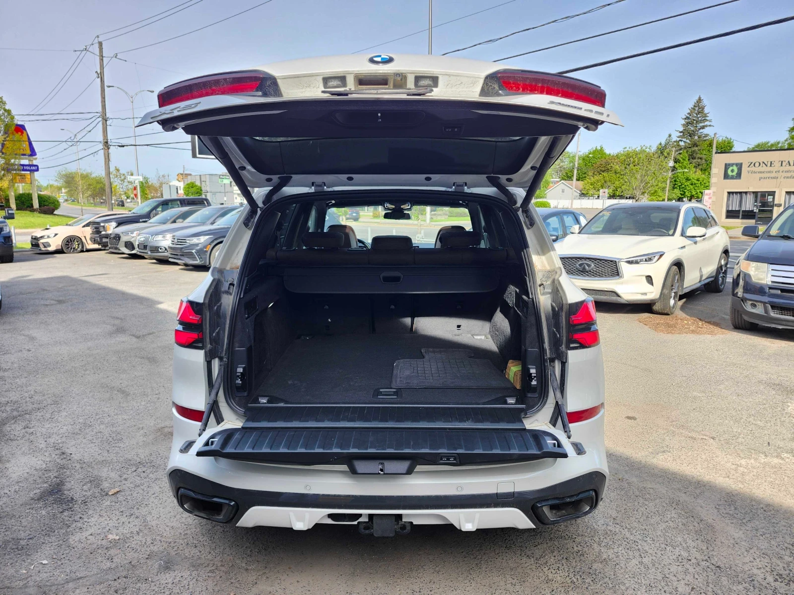 BMW X5 XDrive40i * ДИСТРОНИК * SKY LOUNGE * HARMAN KARDON, снимка 12 - Автомобили и джипове - 54766769