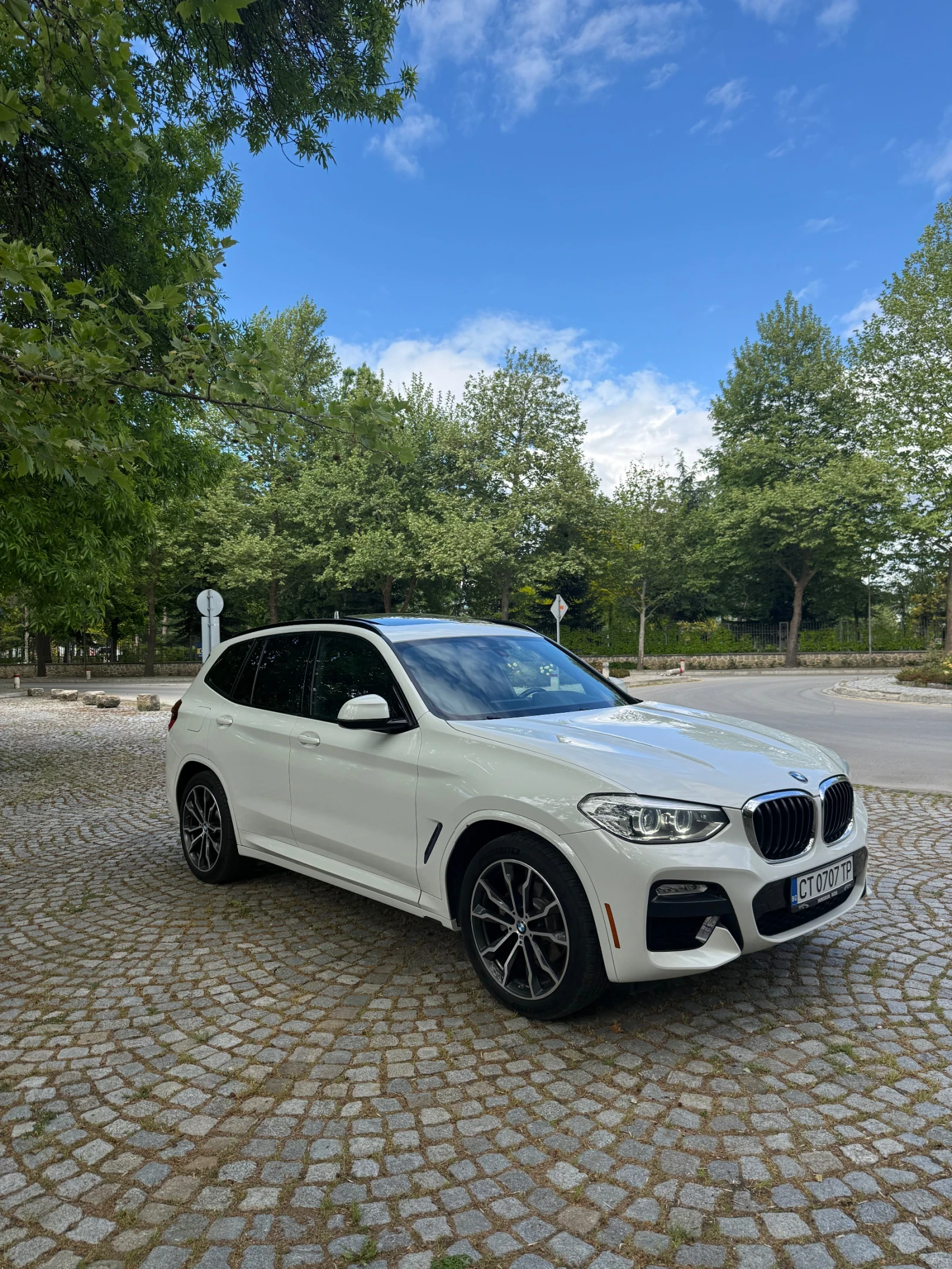 BMW X3  xDrive, M-Pack, Keyless, Panorama, Distronic, снимка 3 - Автомобили и джипове - 54769149