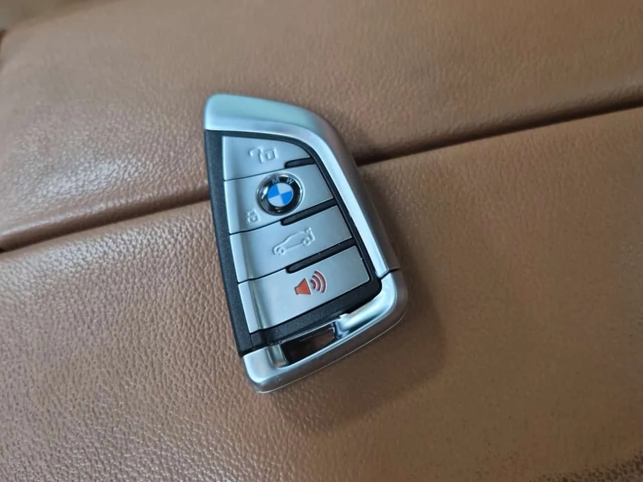BMW X5 * XDRIVE40I * М ПАКЕТ * АМБИЕНТНО * H/K, снимка 8 - Автомобили и джипове - 54949731