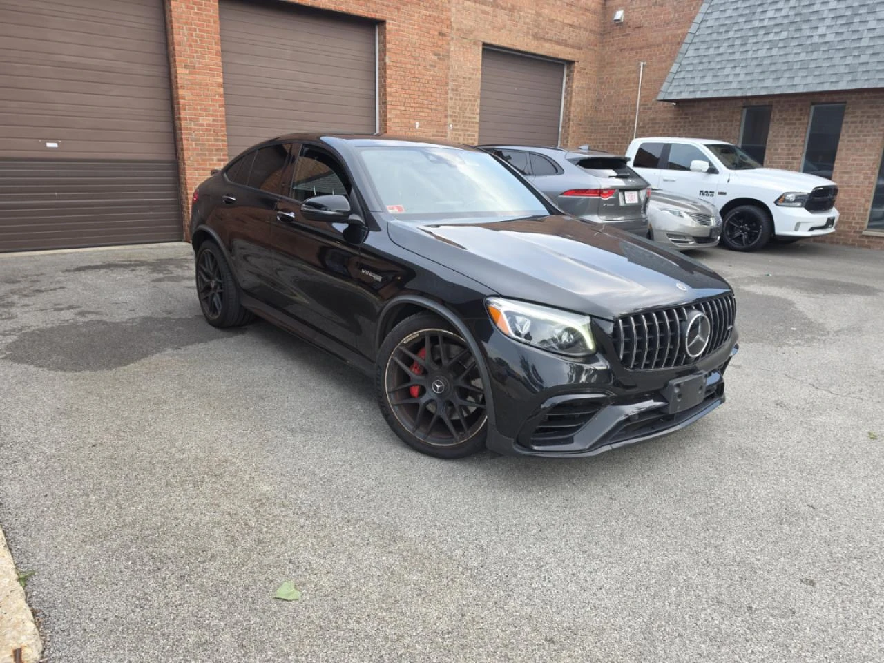 Mercedes-Benz GLC 63 AMG GLC 63 S* COUPE* DESIGNO * DISTRONIC , снимка 8 - Автомобили и джипове - 55175545
