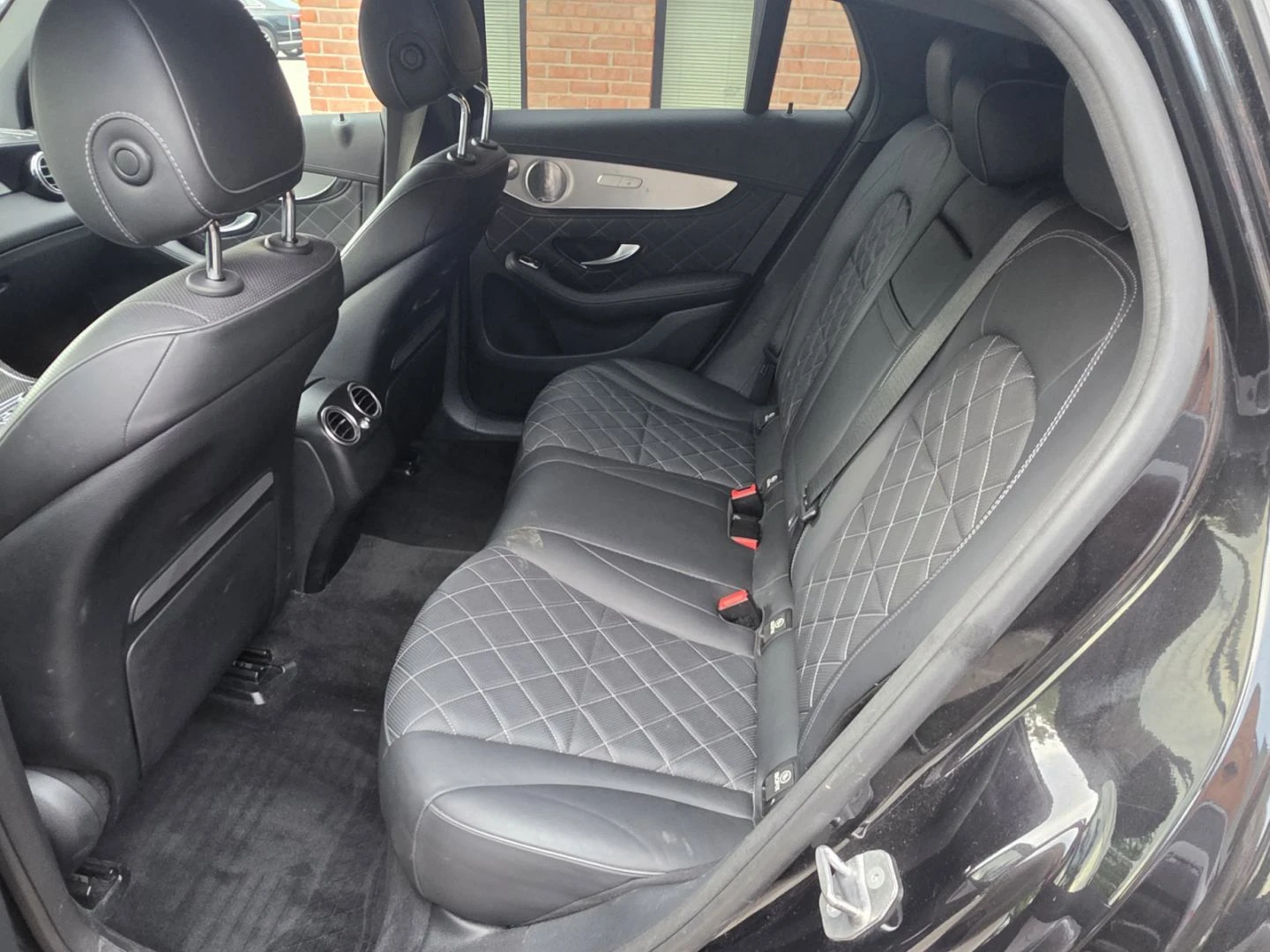 Mercedes-Benz GLC 63 AMG GLC 63 S* COUPE* DESIGNO * DISTRONIC , снимка 12 - Автомобили и джипове - 55175545