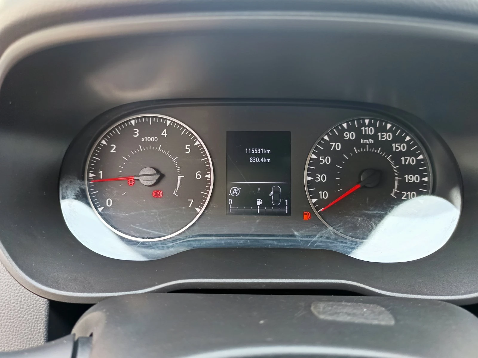 Dacia Duster 1.3Tce/ 150к.с./ 4Х4, снимка 10 - Автомобили и джипове - 55802151
