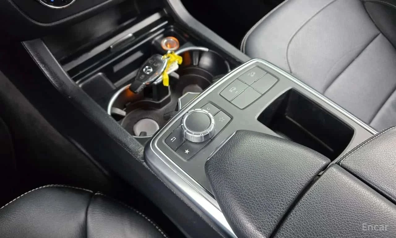 Mercedes-Benz ML 350, снимка 12 - Автомобили и джипове - 56689901