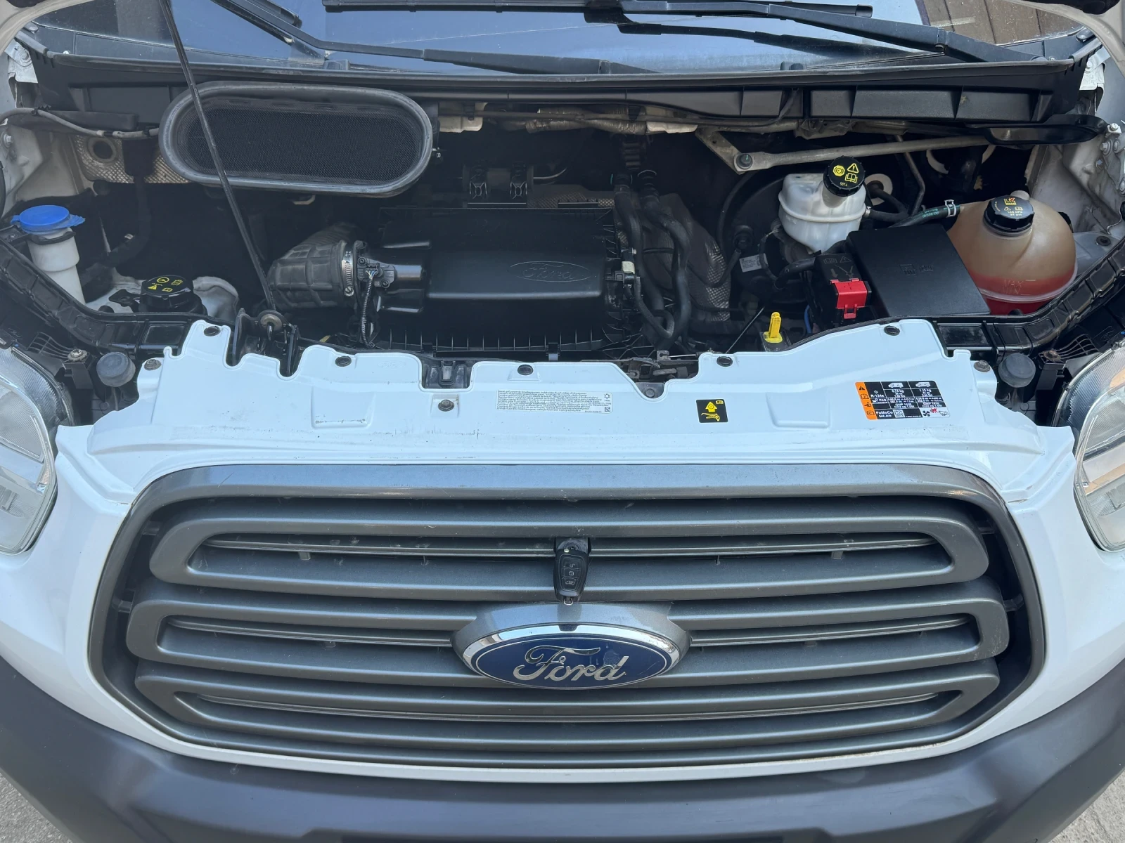 Ford Transit 2.0 TDCI* Климатик* ТОП състояние!, снимка 16 - Бусове и автобуси - 53749659