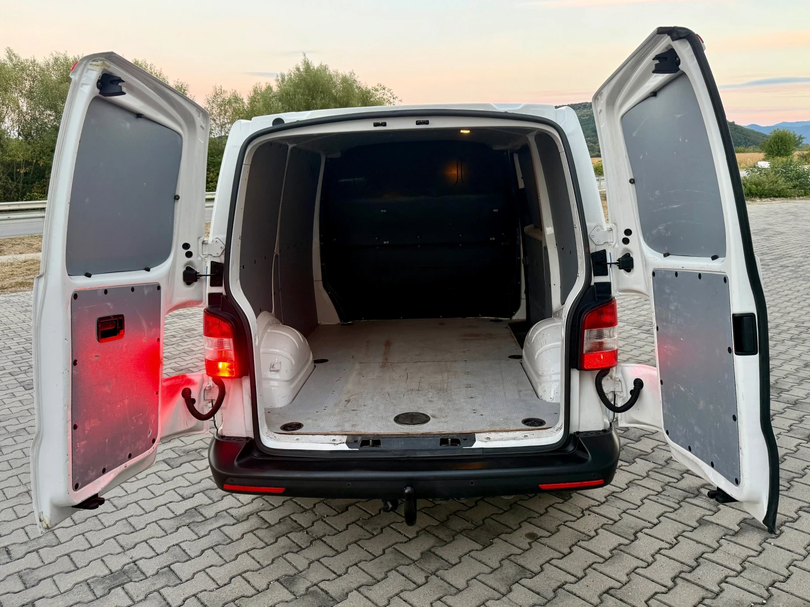 VW Transporter ТОП* Поръчков* 2.0дизел* 115коня, снимка 6 - Бусове и автобуси - 56090403