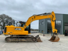      JCB 220X LC