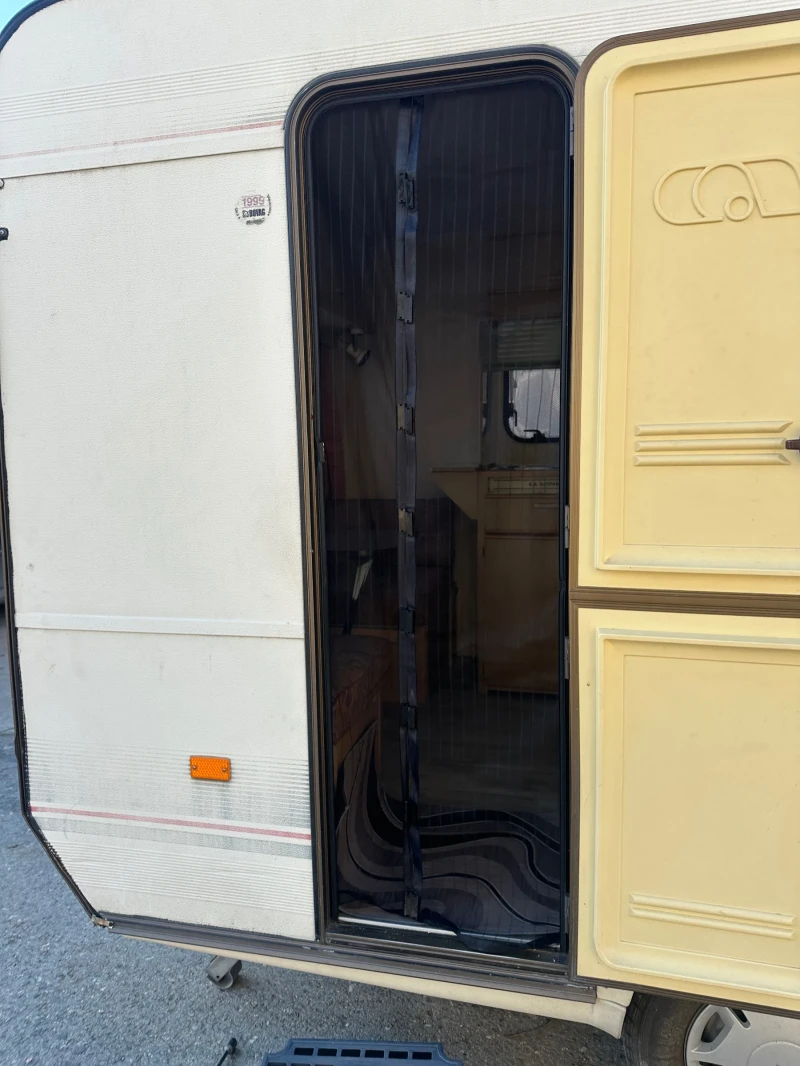 Каравана Adria 4042, снимка 7 - Каравани и кемпери - 52949600