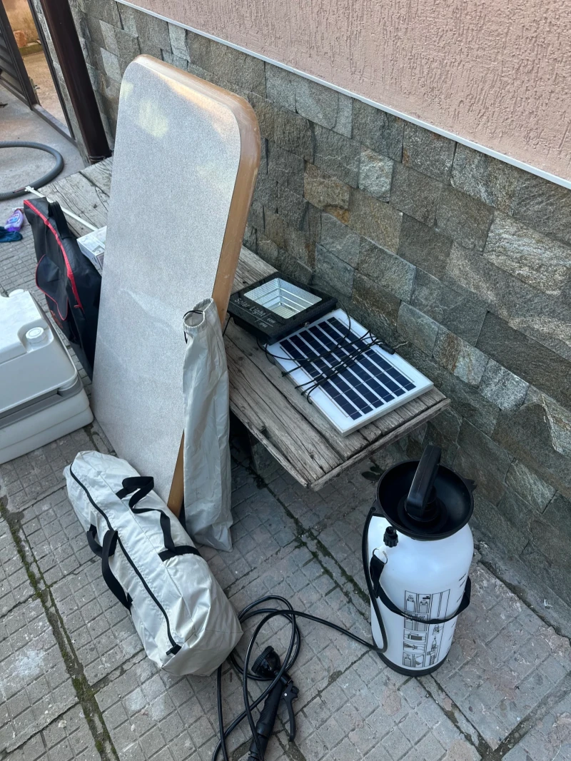 Каравана Adria 4042, снимка 17 - Каравани и кемпери - 52949600