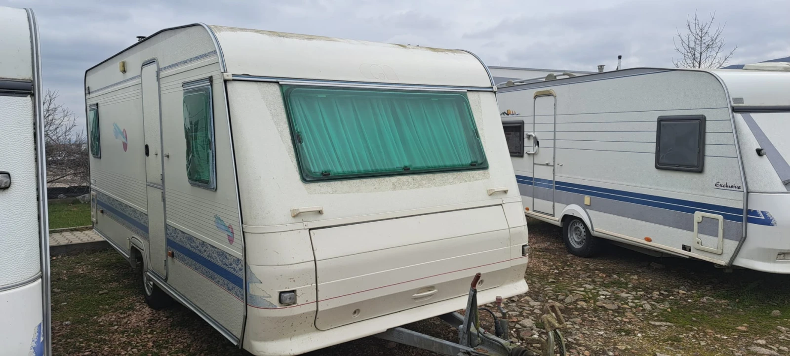 Каравана Adria 520, снимка 2 - Каравани и кемпери - 54416980