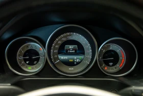 Mercedes-Benz E 220 d, снимка 8