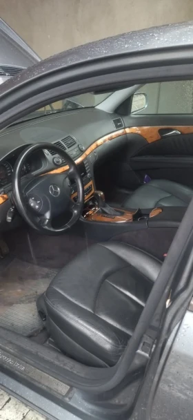 Mercedes-Benz E 200 Бензин/Фабричен метан, снимка 6