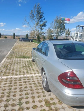 Mercedes-Benz E 220 Лек, снимка 7