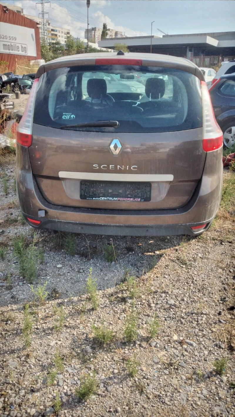 Renault Scenic 1.4 TCe, снимка 5 - Автомобили и джипове - 42079690