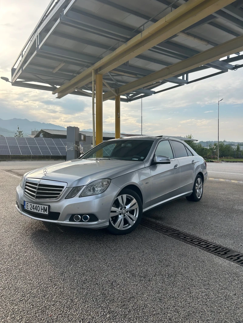 Mercedes-Benz E 220, снимка 2 - Автомобили и джипове - 47020216