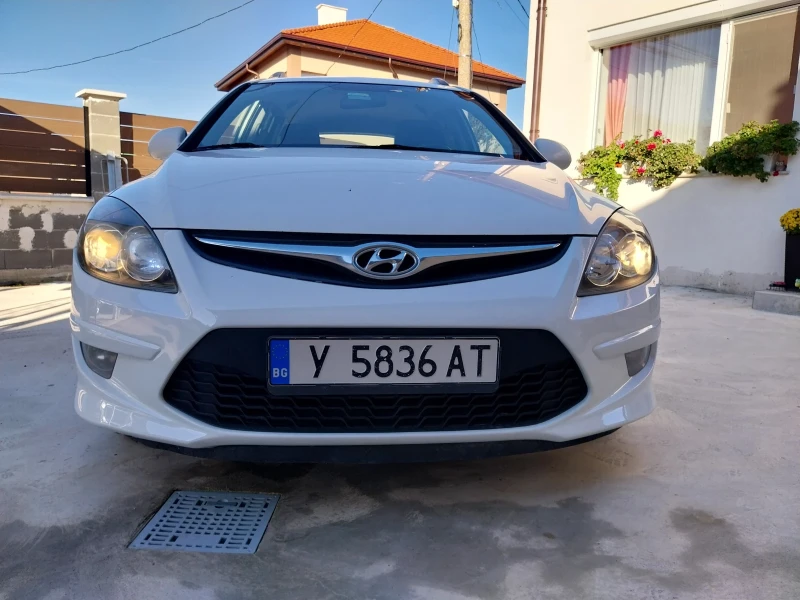 Hyundai I30 1.6 crdi-128 к.с., снимка 6 - Автомобили и джипове - 47709959