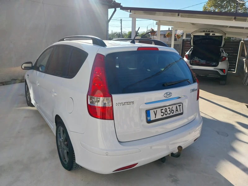 Hyundai I30 1.6 crdi-128 к.с., снимка 3 - Автомобили и джипове - 47709959