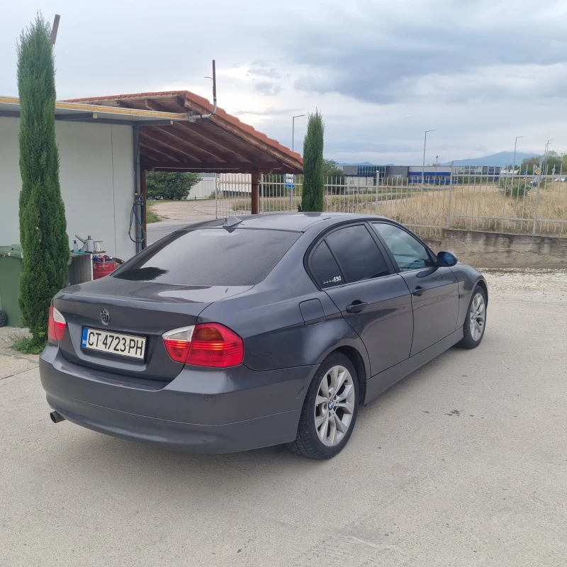 BMW 318 Коледна оферта, снимка 4 - Автомобили и джипове - 48166145