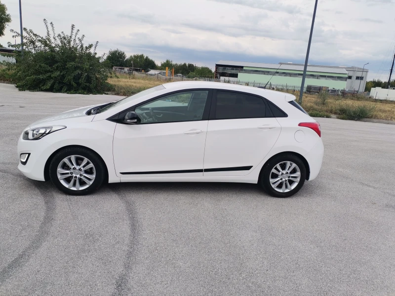 Hyundai I30 1.6, снимка 4 - Автомобили и джипове - 48556452