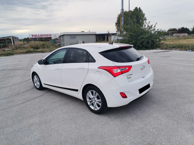 Hyundai I30 1.6, снимка 5 - Автомобили и джипове - 48556452