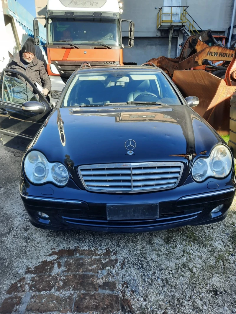 Mercedes-Benz C 220 * FACELIFT* 220 CDI Нов внос от Италия , снимка 1 - Автомобили и джипове - 49488465