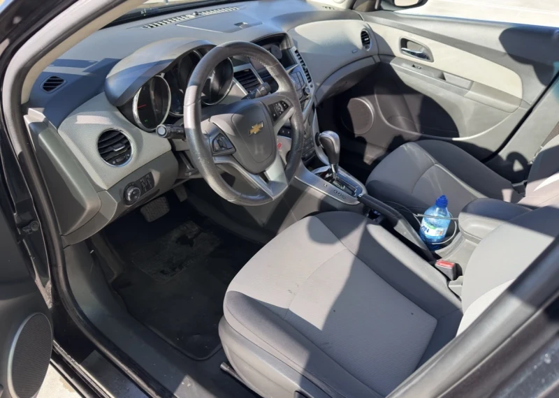 Chevrolet Cruze LT (J300) Автоматик, 151кс., снимка 7 - Автомобили и джипове - 52107963
