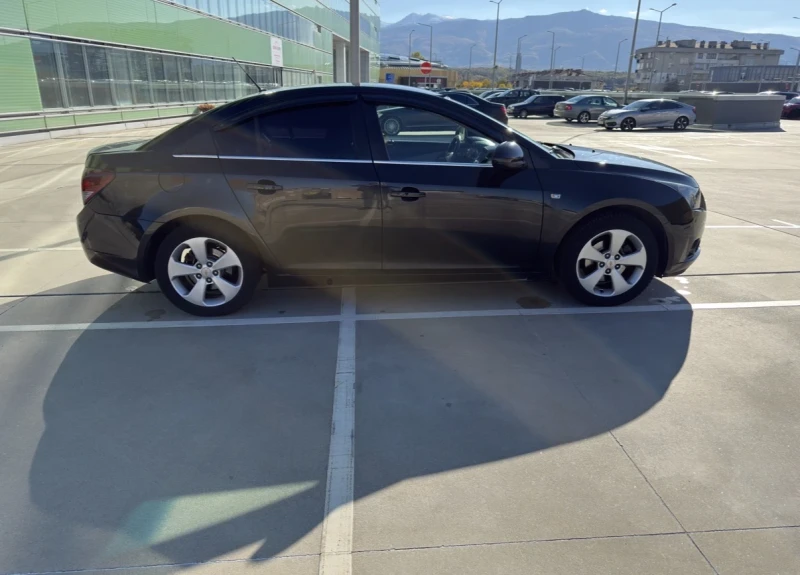 Chevrolet Cruze LT (J300) Автоматик, 151кс., снимка 3 - Автомобили и джипове - 52107963