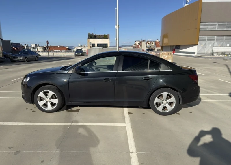 Chevrolet Cruze LT (J300) Автоматик, 151кс., снимка 4 - Автомобили и джипове - 52107963