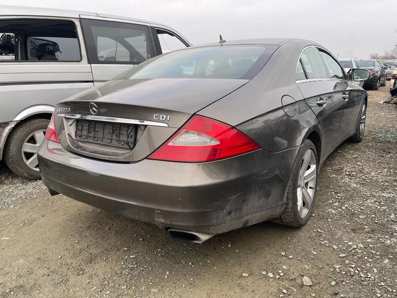 Mercedes-Benz CLS 320 Фейслифт на части , снимка 3 - Автомобили и джипове - 31021224