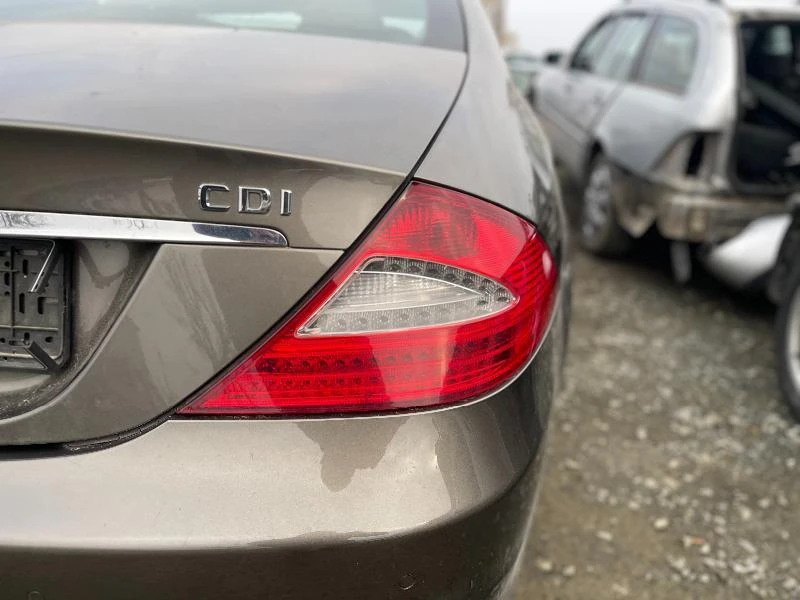 Mercedes-Benz CLS 320 Фейслифт на части , снимка 13 - Автомобили и джипове - 31021224