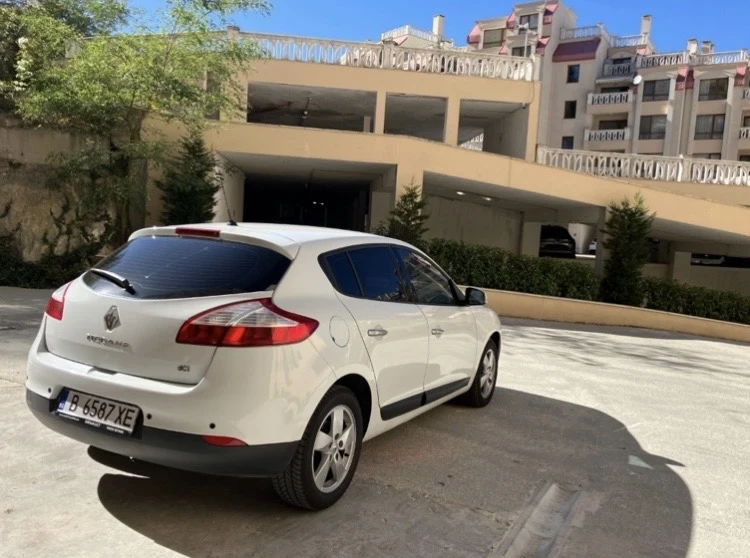 Renault Megane, снимка 8 - Автомобили и джипове - 52942318