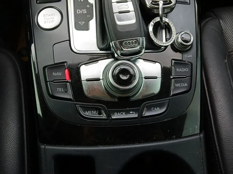 Audi A5 2.0 TDI, снимка 16 - Автомобили и джипове - 54144652