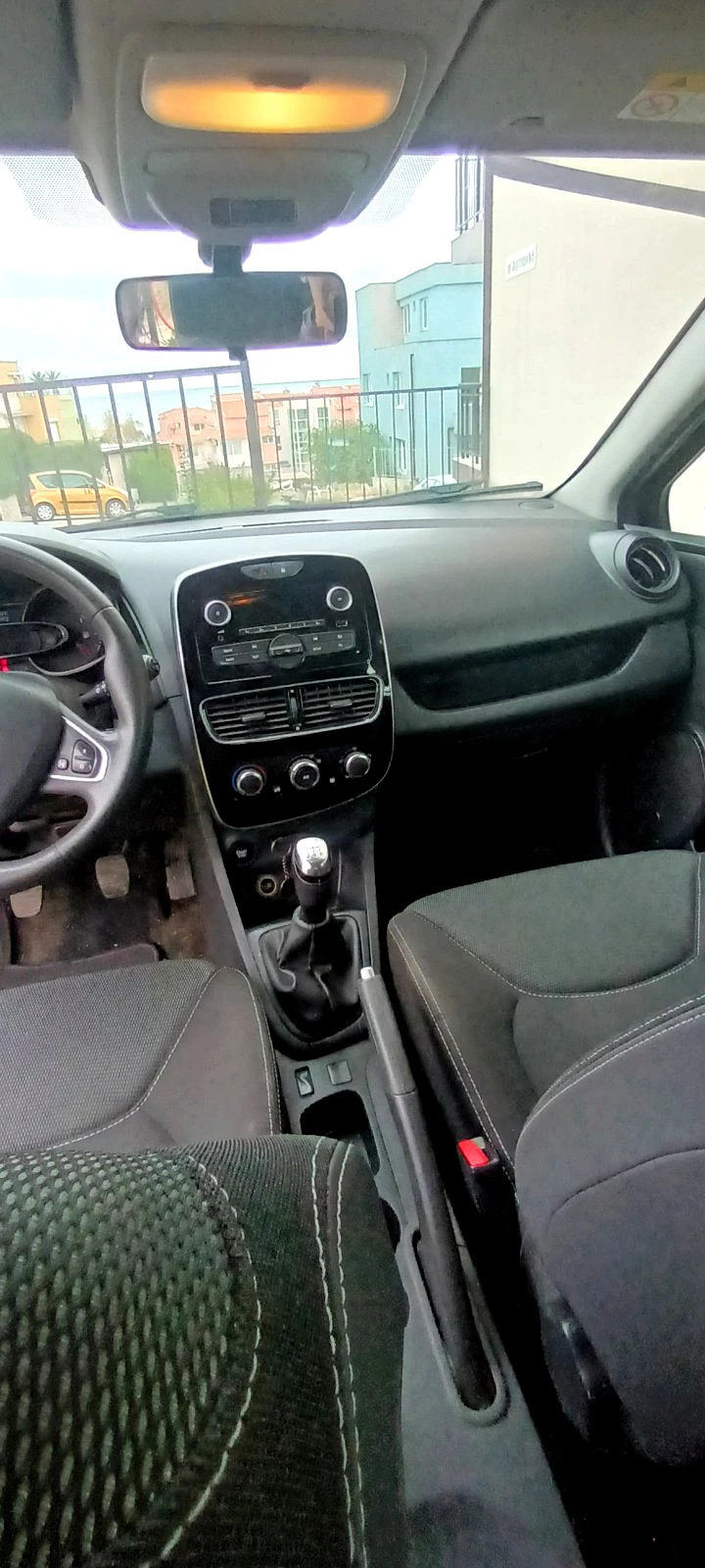 Renault Clio, снимка 4 - Автомобили и джипове - 56713605