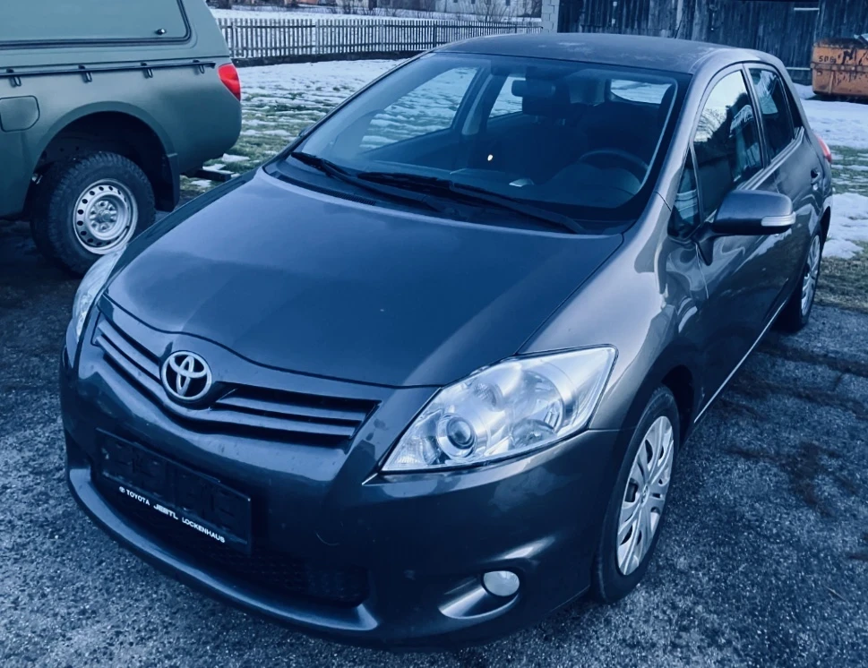 Toyota Auris 1.33VVT-i , снимка 1