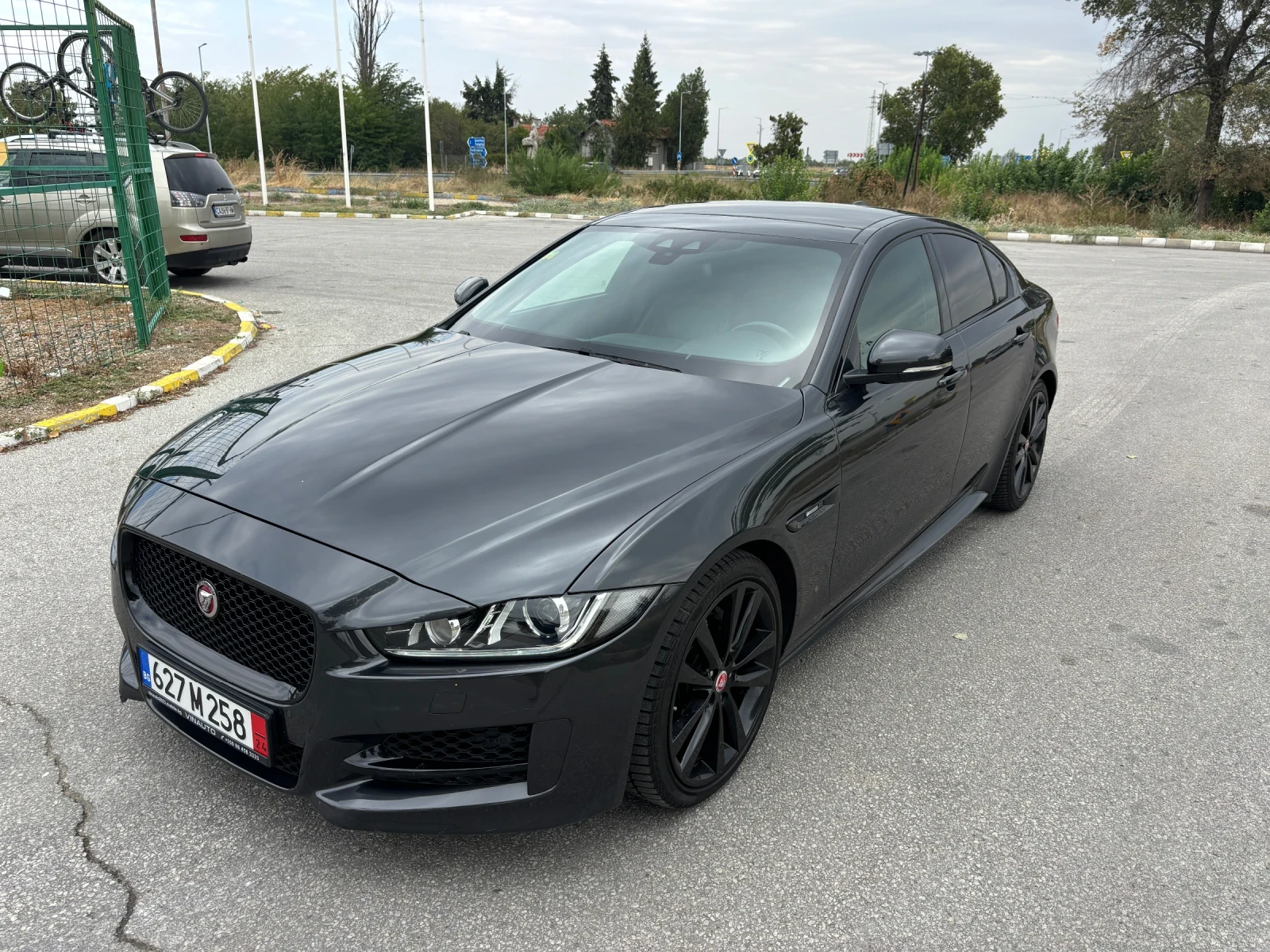 Jaguar XE  - изображение 8