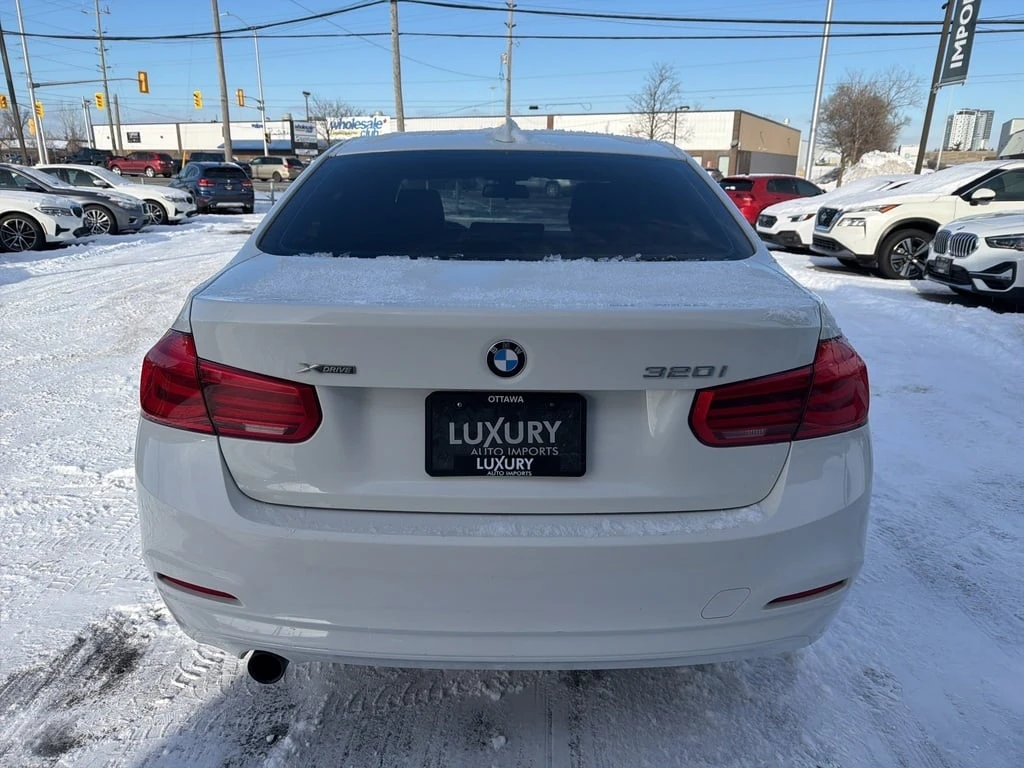 BMW 320 * 320i xDrive clean carfax heated leather seats *  | Mobile.bg � ����������� 4