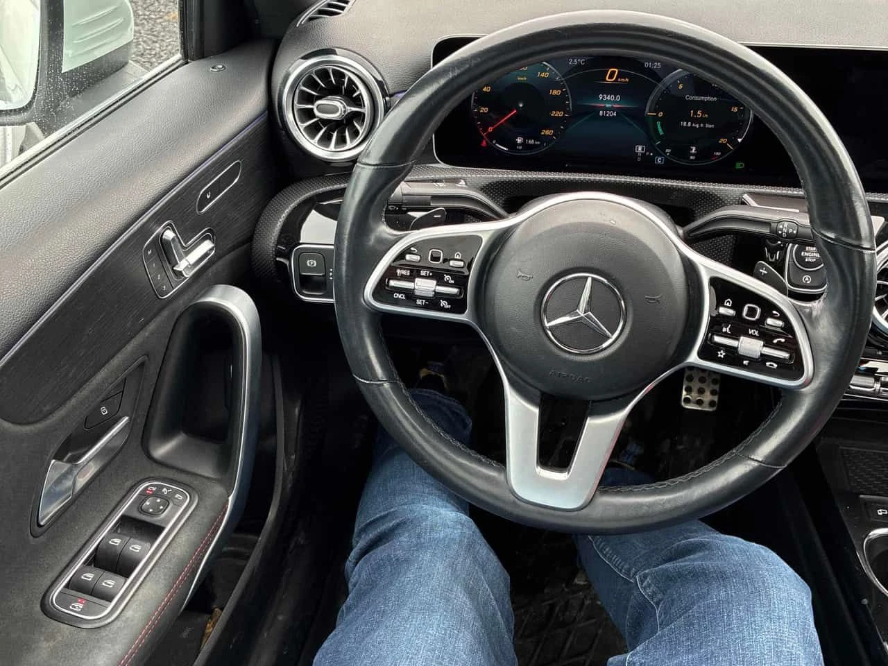 Mercedes-Benz A 220 CARFAX, снимка 17 - Автомобили и джипове - 53841615