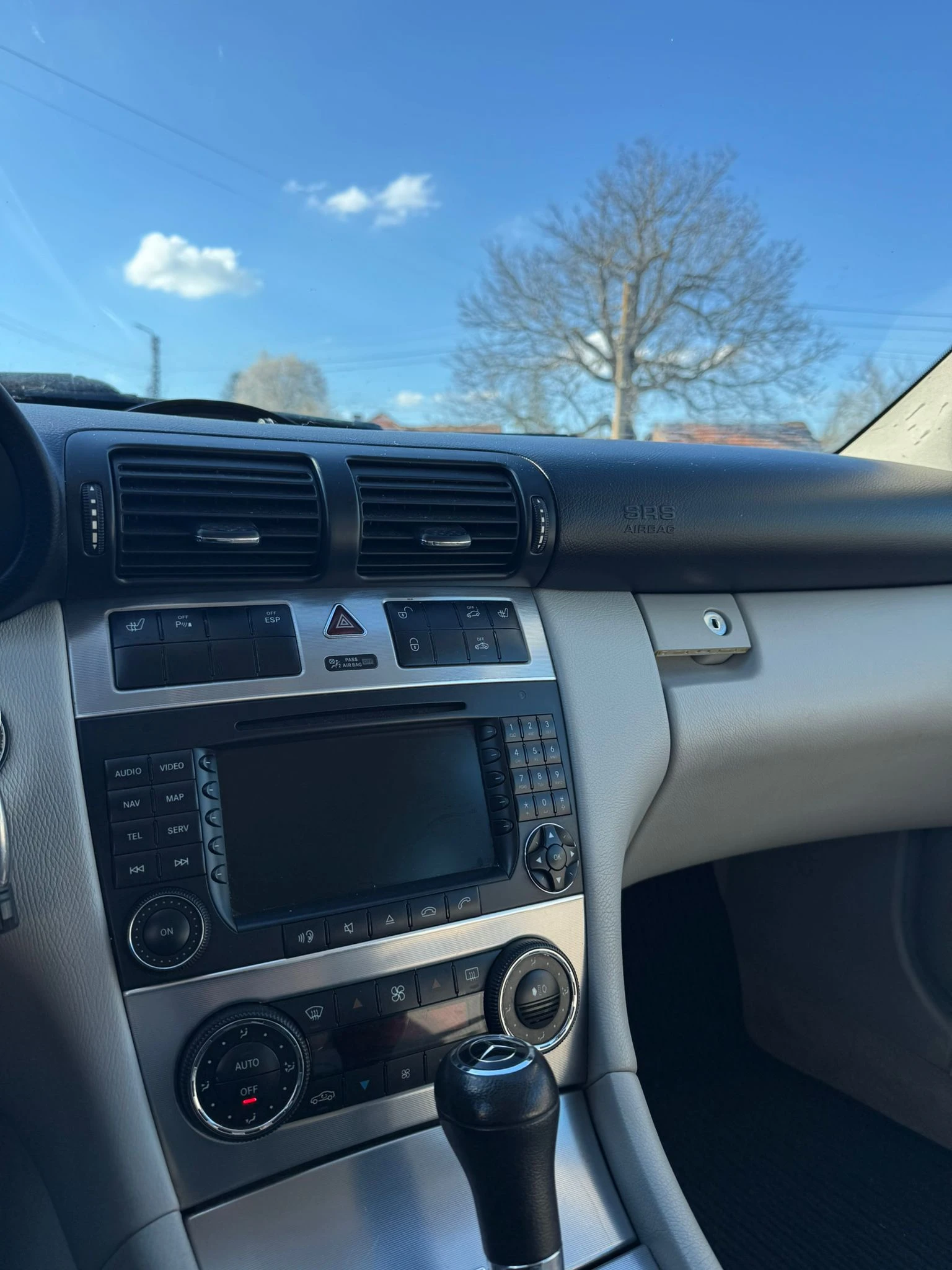 Mercedes-Benz C 200, снимка 6 - Автомобили и джипове - 54099775