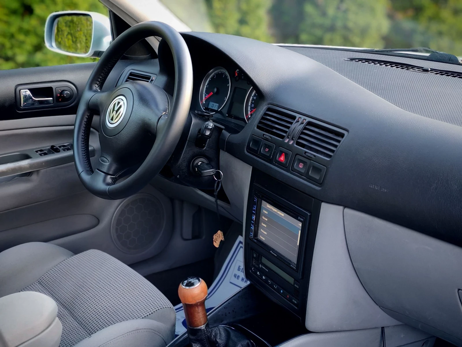 VW Bora 1.9TDI(116)* 6-СКОРОСТИ* HIGHLINE* ANDROID* , снимка 12 - Автомобили и джипове - 54101700