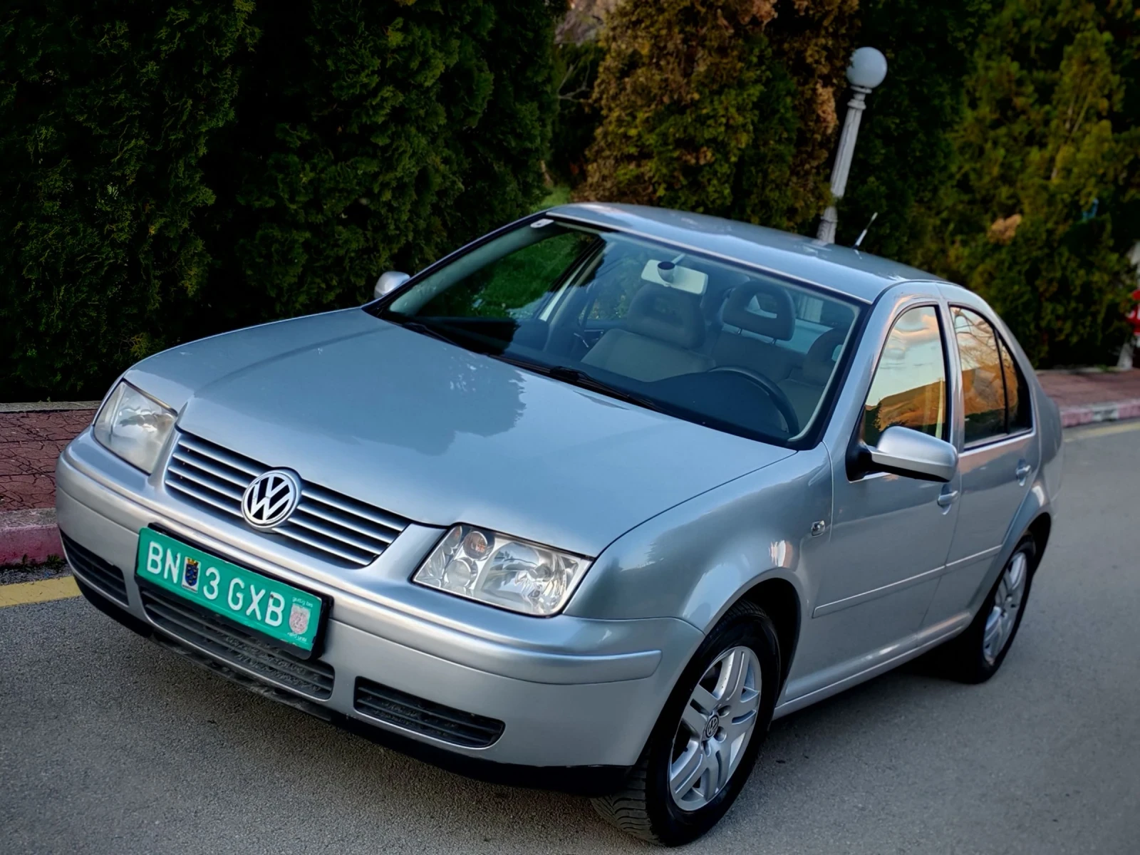 VW Bora 1.9TDI(116)* 6-СКОРОСТИ* HIGHLINE* ANDROID* , снимка 2 - Автомобили и джипове - 54101700