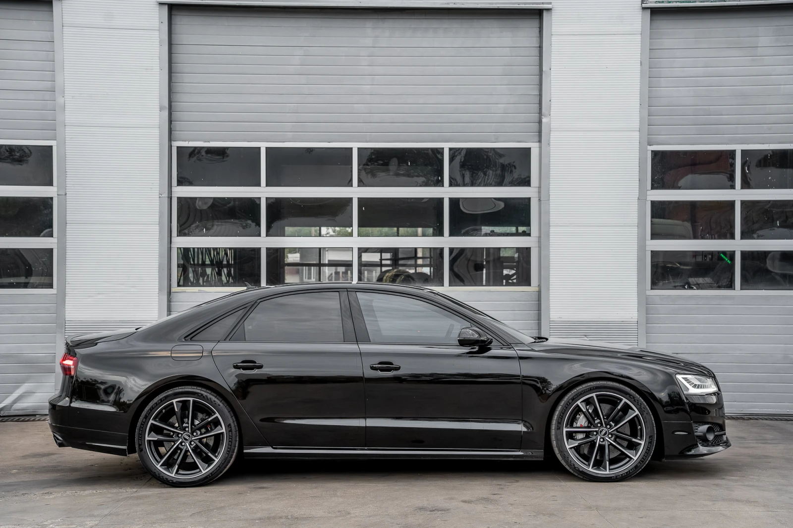 Audi S8 PLUS , снимка 8 - Автомобили и джипове - 54144007