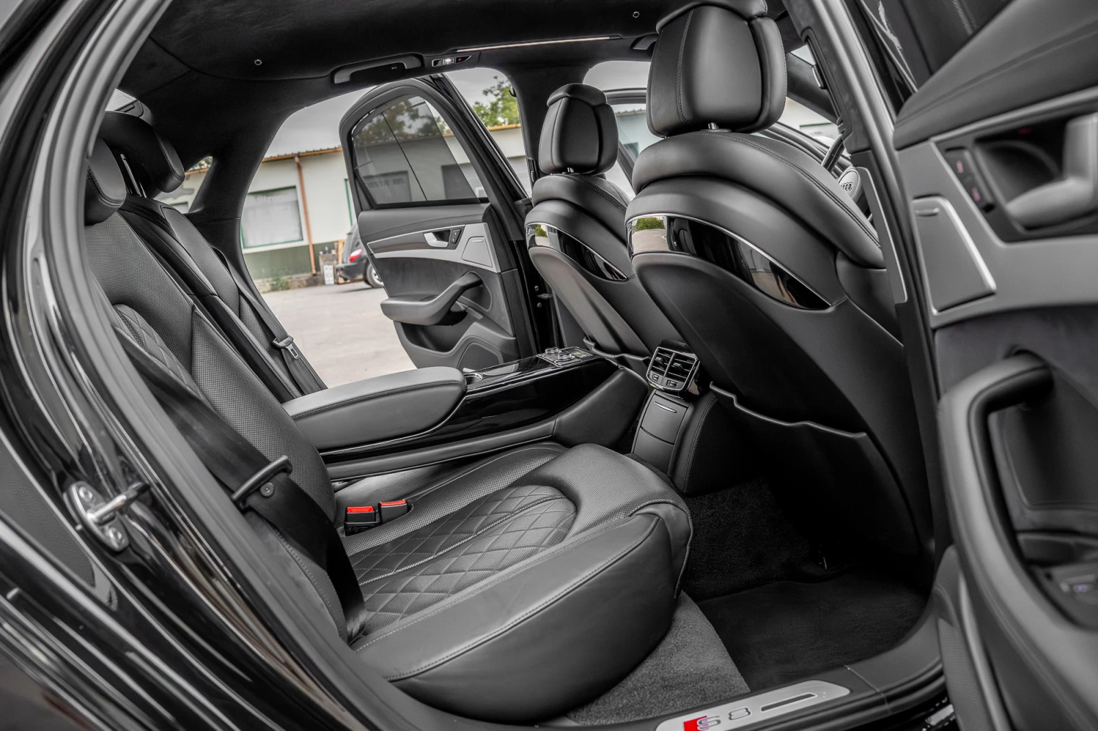 Audi S8 PLUS , снимка 17 - Автомобили и джипове - 54144007