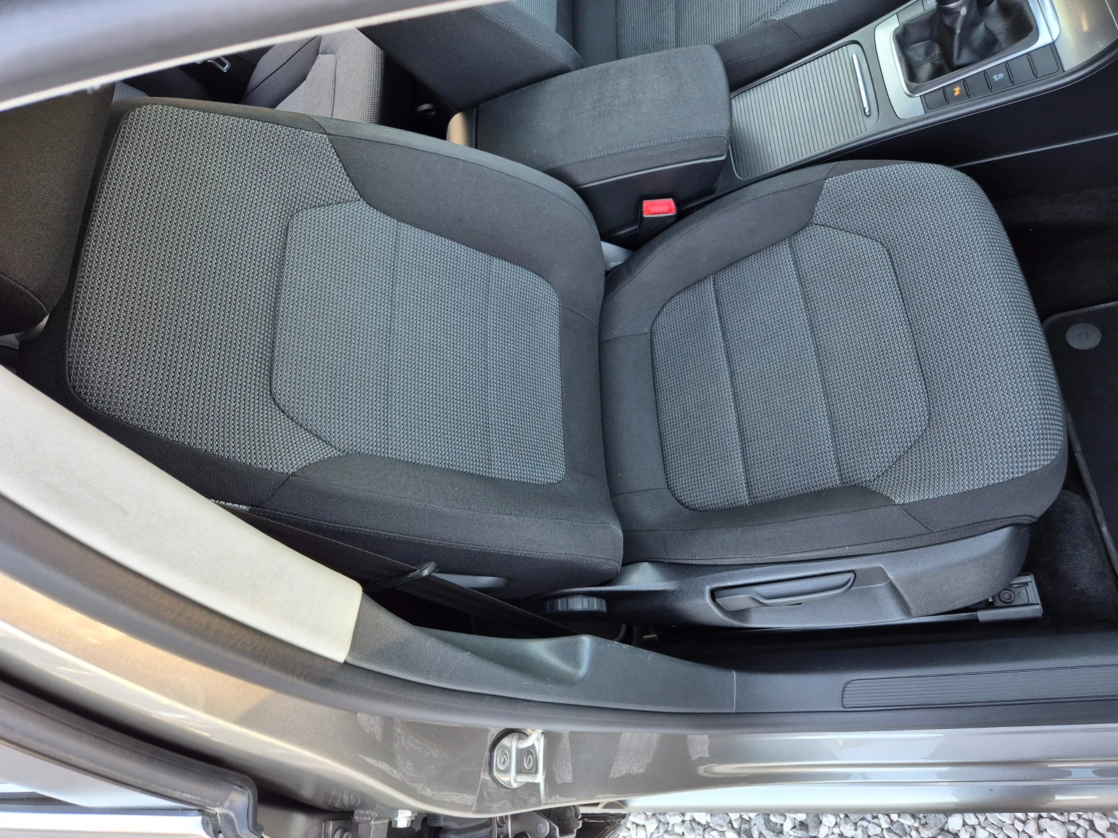 VW Passat * FACE* ТОП СЪСТОЯНИЕ* , снимка 12 - Автомобили и джипове - 54316662