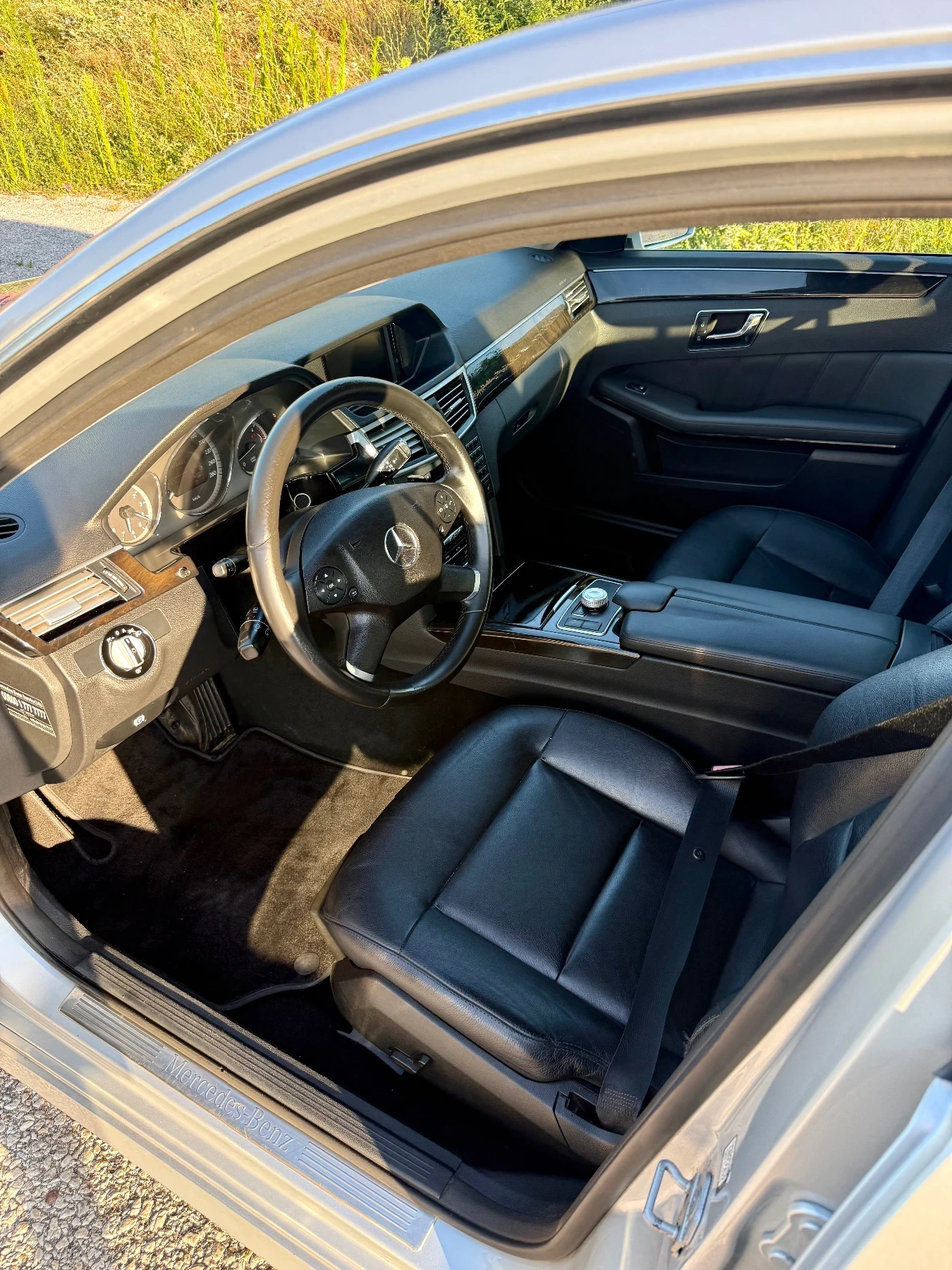 Mercedes-Benz E 350 231кс, снимка 10 - Автомобили и джипове - 55504838