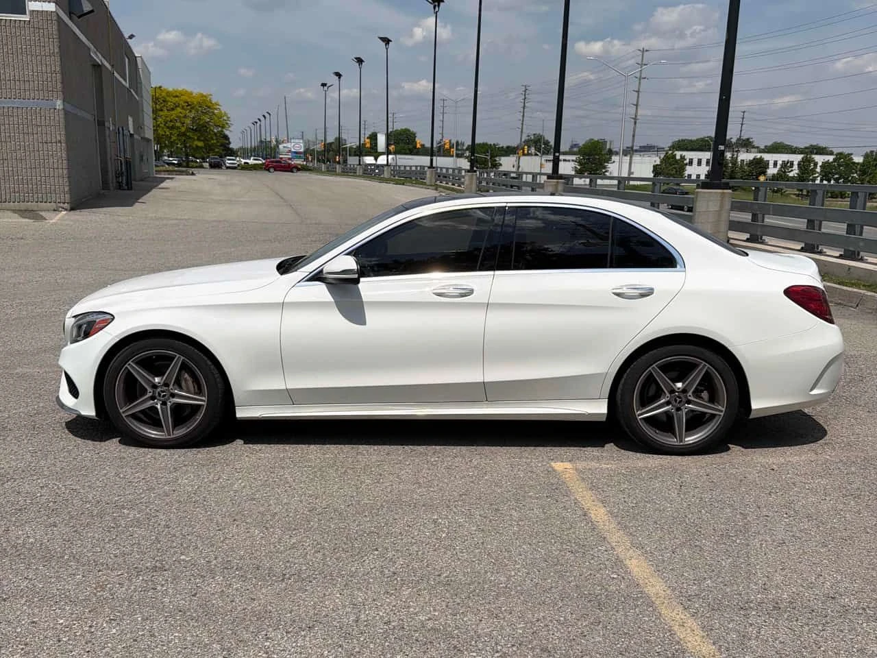Mercedes-Benz C 300 4MATIC* DISTRONIC* АВТОКРЕДИТ* , снимка 2 - Автомобили и джипове - 55513101